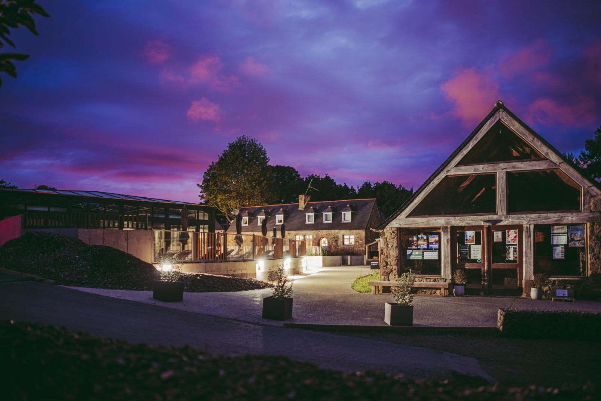 Camping Maeva Respire Le Village Perrosien Exterior foto